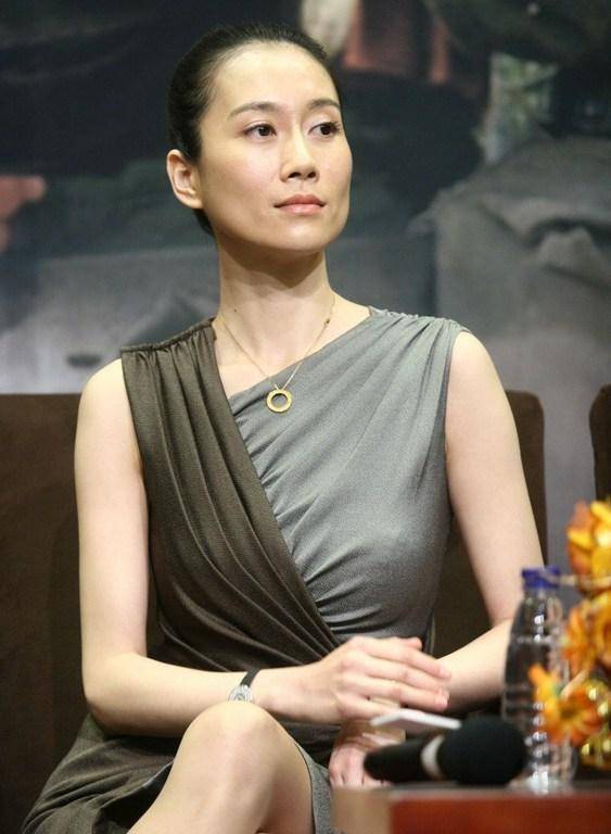 皇冠集团_著名演员温峥嵘:长得漂亮戏也好皇冠集团,为人低调不张扬,追求平淡生活