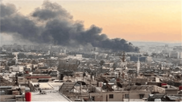 皇冠比分网址_巨大蘑菇云直冲云霄皇冠比分网址,60米宽山体被炸平,叙利亚核辐射量骤增