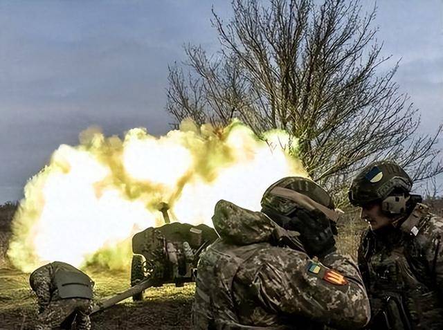 皇冠足球_敢逃跑就炸飞皇冠足球?乌军讲述战场惨烈一幕:必经之路上布满地雷