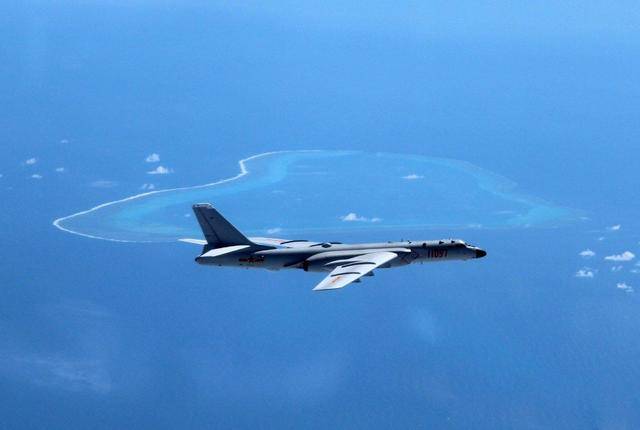 hga039app_黄岩岛惊险开局hga039app,轰6挂弹低飞“死亡凝视”,美菲双簧唱不成了