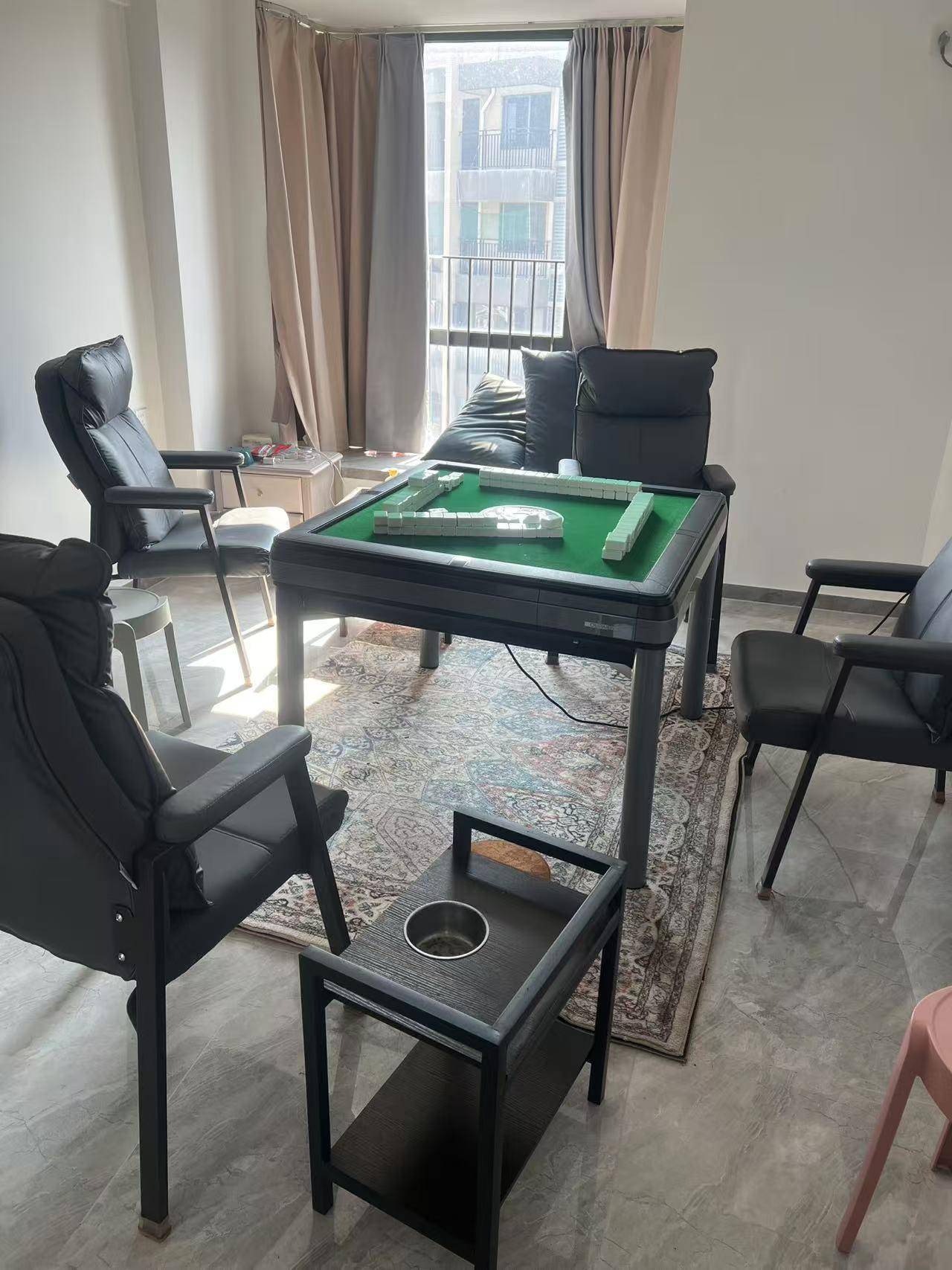 皇冠hga039_广州5人在麻将机中安装作弊设备皇冠hga039,用手机遥控牟利!被刑拘