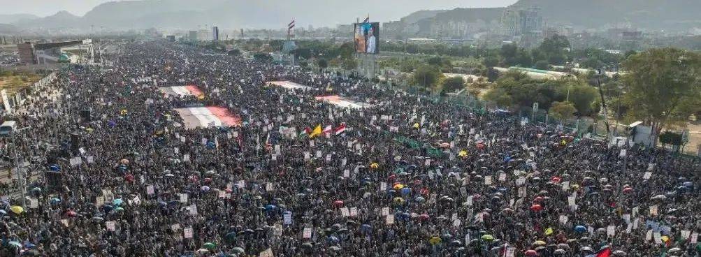 皇冠体育网址_也门胡塞武装震惊世界!导弹精准袭击美国航母皇冠体育网址,揭示中东新格局