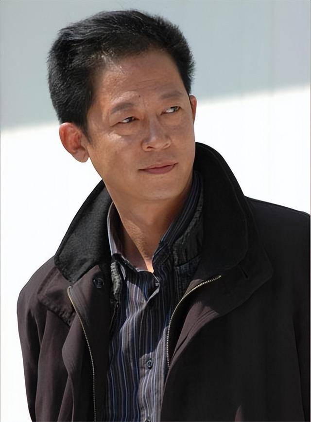 皇冠代理管理端_42岁迎娶小10岁名模的王志文皇冠代理管理端,如今的他,证实了陈道明说得没错