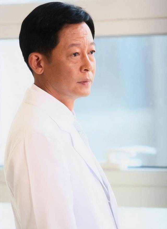 皇冠代理管理端_42岁迎娶小10岁名模的王志文皇冠代理管理端,如今的他,证实了陈道明说得没错