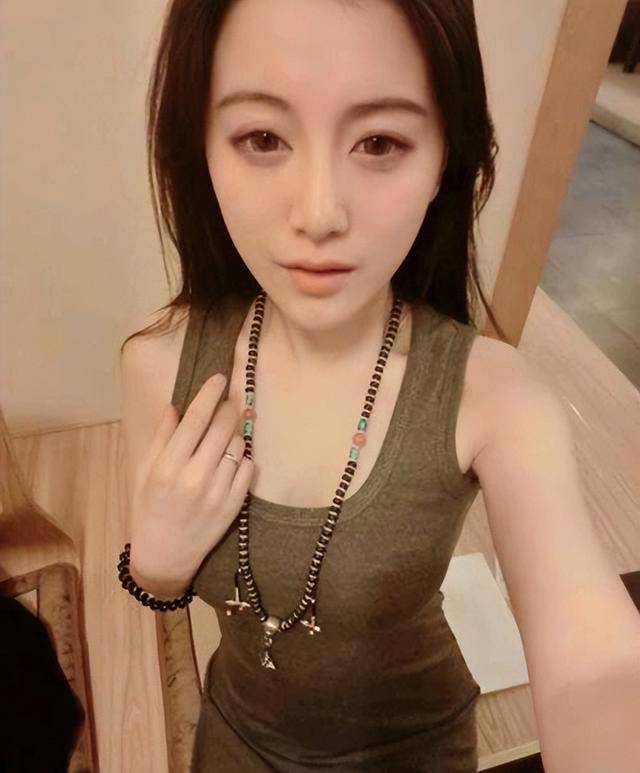 皇冠代理怎么拿_好声音没夺冠皇冠代理怎么拿,却嫁给爱奇艺总裁,34岁成了人生赢家