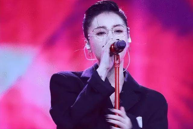 皇冠代理怎么拿_好声音没夺冠皇冠代理怎么拿,却嫁给爱奇艺总裁,34岁成了人生赢家