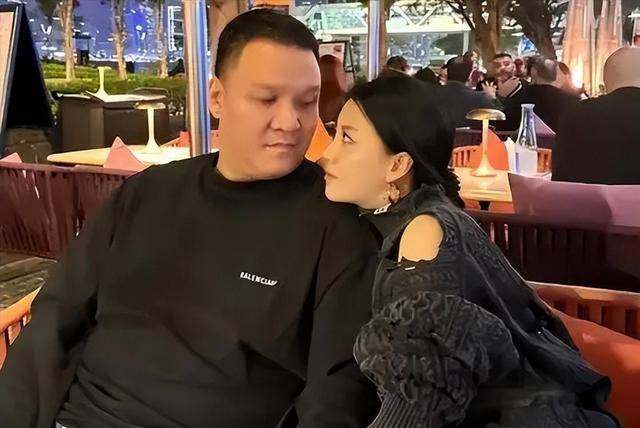 皇冠代理怎么拿_好声音没夺冠皇冠代理怎么拿,却嫁给爱奇艺总裁,34岁成了人生赢家