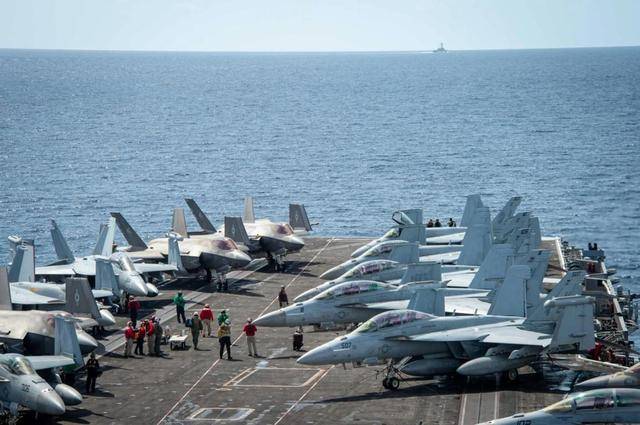 皇冠welcome注册_中美军机黄岩岛交锋:美侦察机从头顶飞过皇冠welcome注册,轰6K挂弹升空