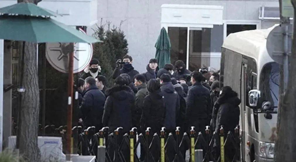 皇冠welcome注册_终于出兵了皇冠welcome注册,尹锡悦武力拒捕,外援已到总统府,中方这次相信韩国