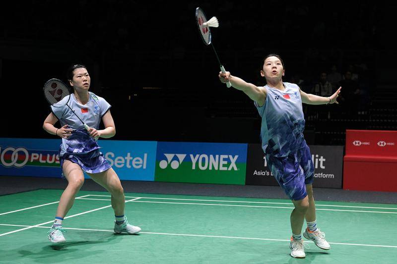 皇冠体育开户_羽毛球马来西亚公开赛|石宇奇李诗沣会师半决赛 女单男双混双剩独苗