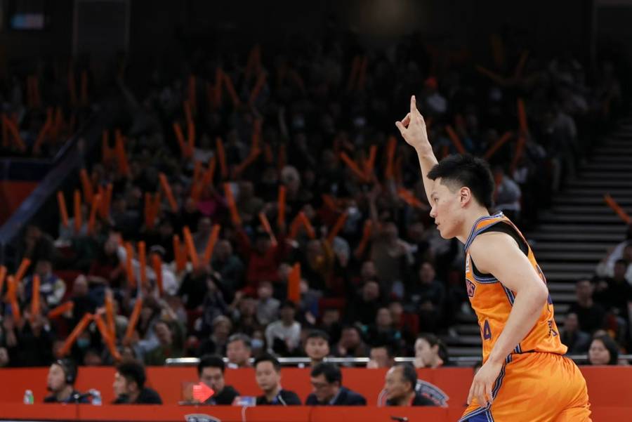 皇冠体育开户_打个盹也不误十五连胜?皇冠体育开户!上海久事男篮主场战胜广州队