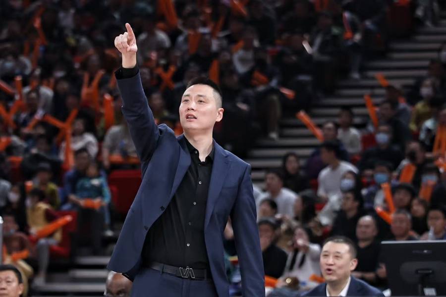 皇冠投注流水_“单车战神”助上海大鲨鱼十六连胜皇冠投注流水!