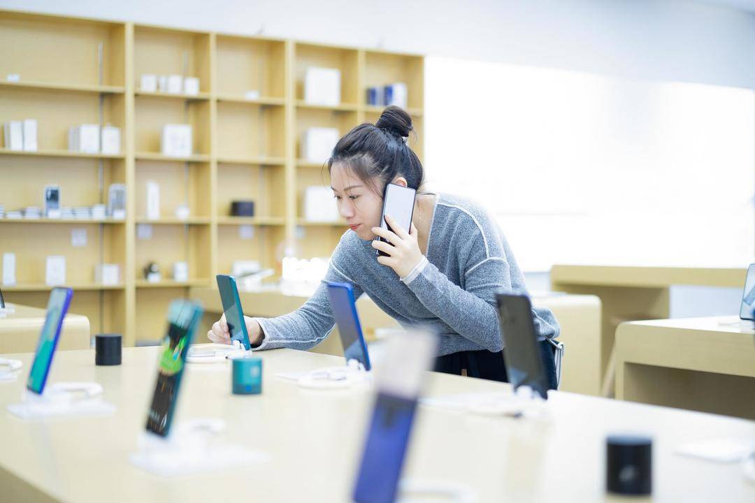 皇冠账号申请_买手机、平板、智能手表有补贴皇冠账号申请!最划算的入手价格是多少?一文Get