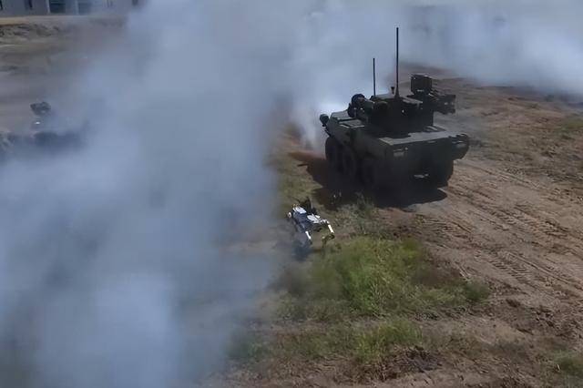 hga050手机登录_央视曝光解放军演习:坦克和机器狗集群攻击hga050手机登录,美军给岛内提了个醒