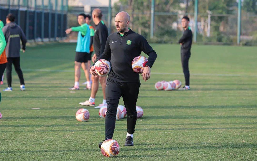 ag mos055皇冠_国安助教:国安的实力西甲不好说ag mos055皇冠,西乙联赛前8名肯定没问题