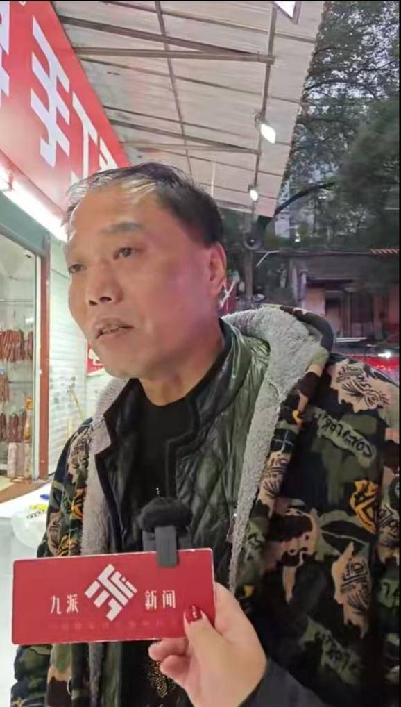 皇冠信用盘账号_武汉“香肠一条街”灌肠涨价皇冠信用盘账号,商家仍从半夜忙到晚上,有公司花几十万元买肠