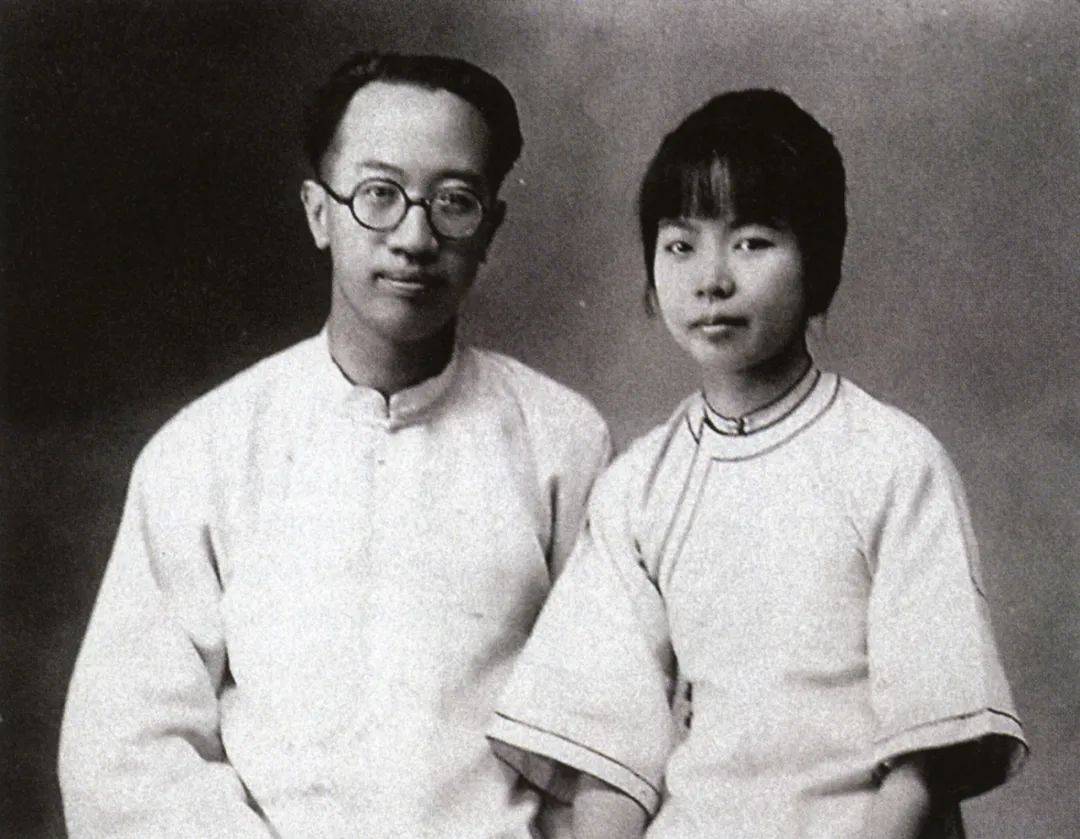 巴黎奥运会开幕式_青岛鱼山路巴黎奥运会开幕式,一位大名人为了吃一顿烤羊肉…也是拼了!从北京买的工具,从潍县买的大葱!网友:不光会写,还这么会吃啊