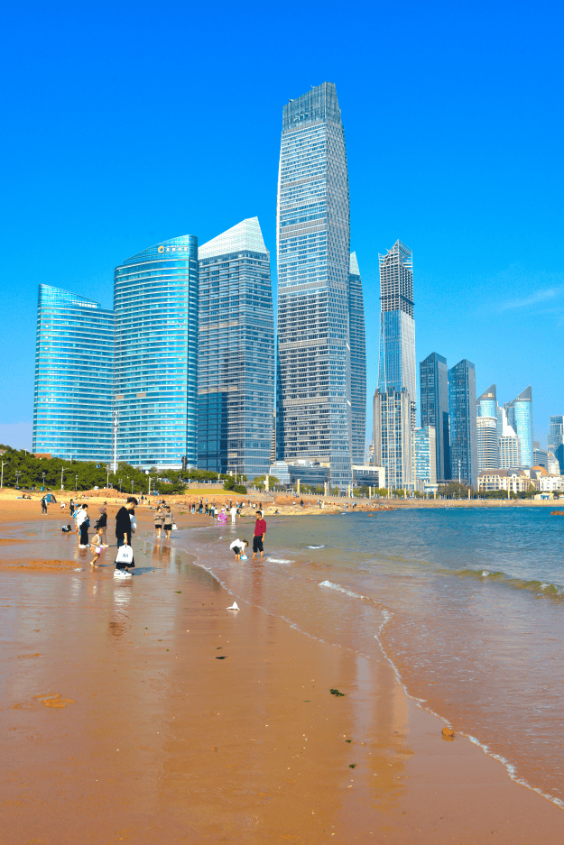 巴黎奥运会开幕式_青岛鱼山路巴黎奥运会开幕式,一位大名人为了吃一顿烤羊肉…也是拼了!从北京买的工具,从潍县买的大葱!网友:不光会写,还这么会吃啊