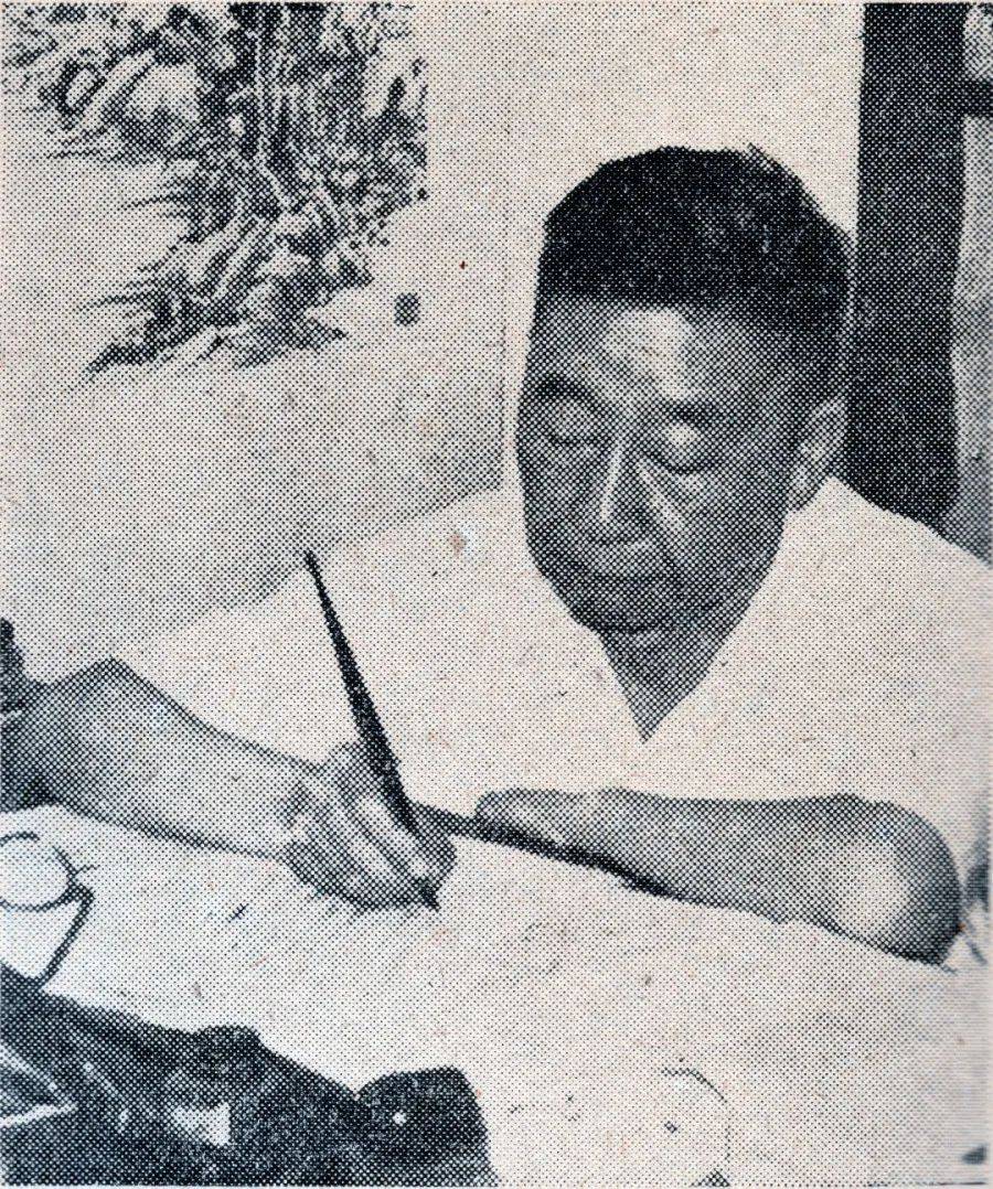 巴黎奥运会开幕式_青岛鱼山路巴黎奥运会开幕式,一位大名人为了吃一顿烤羊肉…也是拼了!从北京买的工具,从潍县买的大葱!网友:不光会写,还这么会吃啊