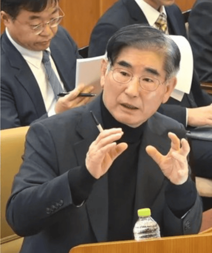 法国-几内亚_逮捕令将到期法国-几内亚,最多2天尹锡悦将“回家过年”?检方召集全国检察官开会,商讨是否起诉