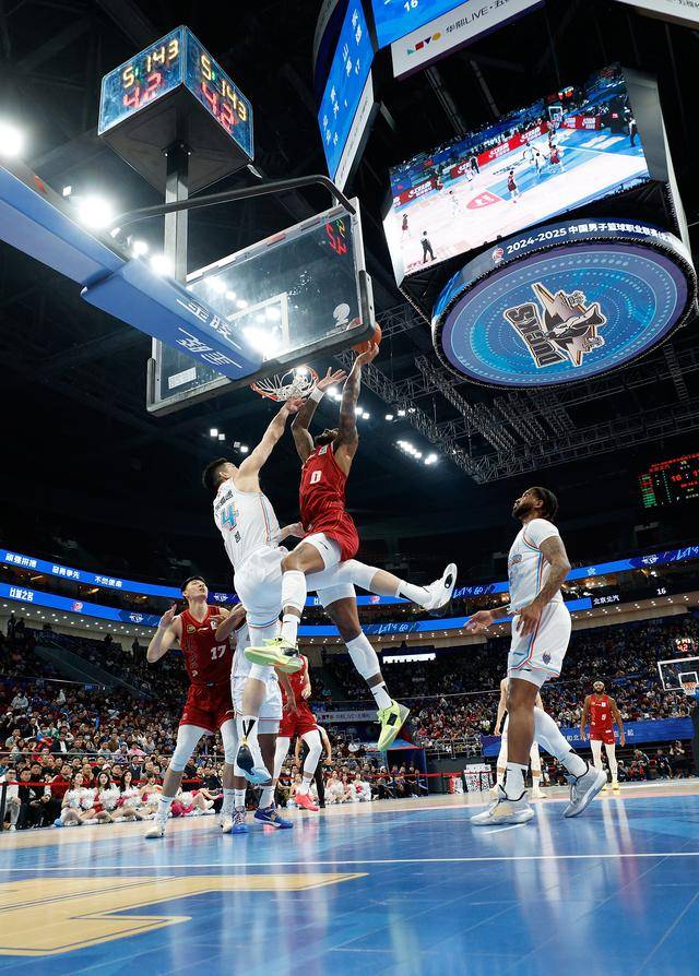 皇冠客服_CBA常规赛:北京北汽队胜山东高速队