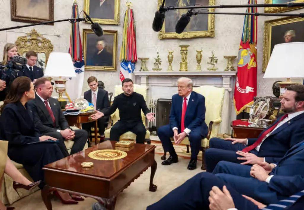 hga030账号
_特朗普:中止所有对乌克兰的军事援助hga030账号
!对乌军影响究竟有多大?