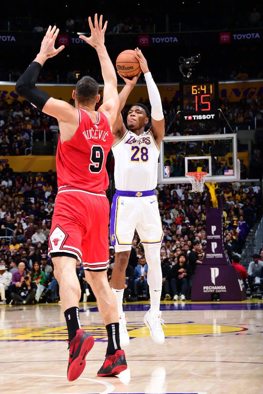 app足球正网
_詹姆斯复出app足球正网
,完全体湖人115比146惨败公牛,遭遇两连败!