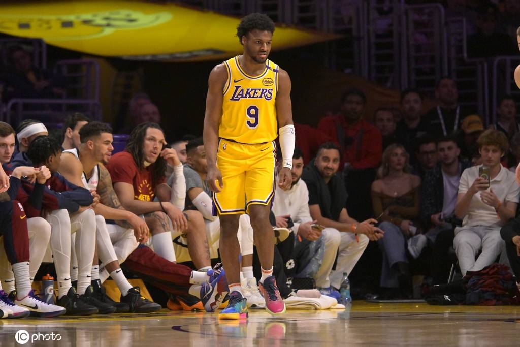 皇冠信用網注册开户
_今日湖勇大战 布朗尼狂砍39分创职业生涯新高