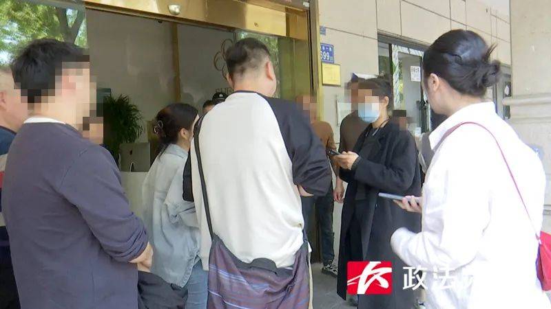 皇冠信用网登2代理
_长沙一女子做“私密修复”后昏迷超90小时仍未醒皇冠信用网登2代理
,是三个孩子的妈妈,公安、卫健已介入