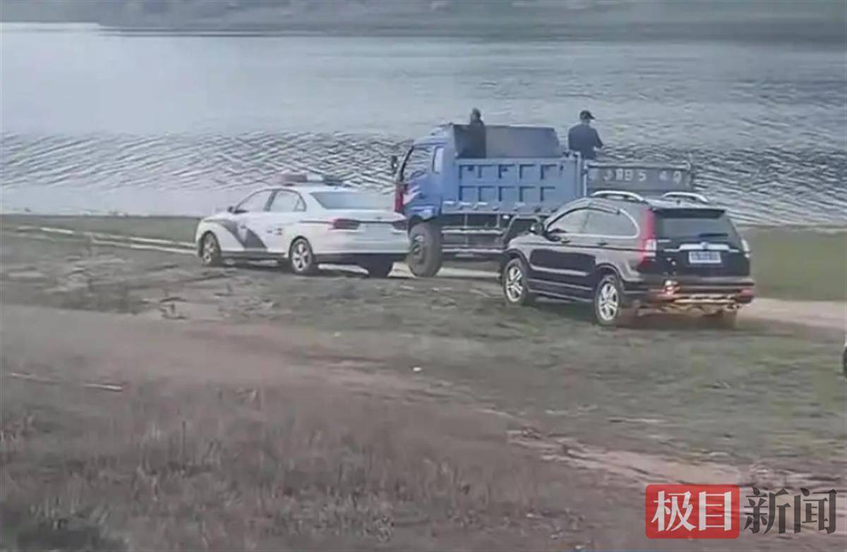 皇冠信用網会员开户申请
_常德一钓友下水追鱼竿时溺亡皇冠信用網会员开户申请
,村干:他会游泳,可能因为水冷抽筋