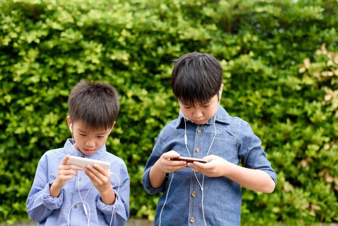 皇冠信用网代理
_学生禁玩手机皇冠信用网代理
，催生孩子间的地下交易