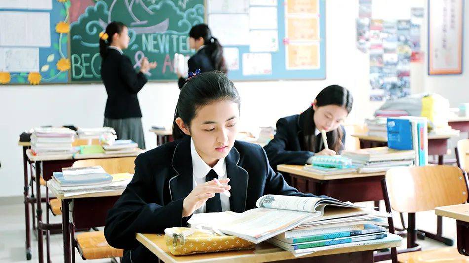 皇冠信用网代理
_学生禁玩手机皇冠信用网代理
，催生孩子间的地下交易