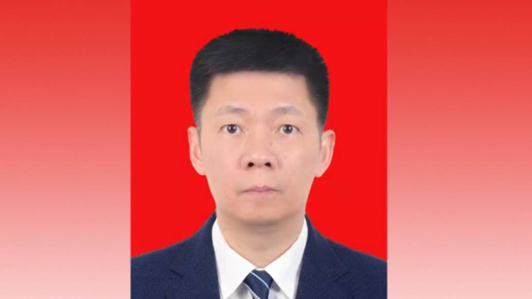 皇冠信用网出租足球
_四川省财政厅厅长陈书平任四川省人民政府秘书长