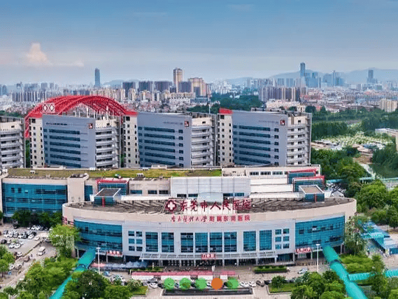 皇冠信用网
_塞一个多小时进不了医院皇冠信用网
?东莞市人民医院区域交通综合治理启动