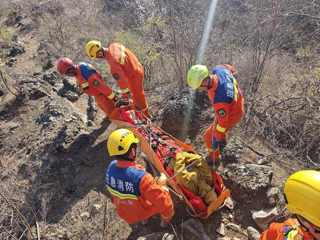 皇冠信用網登3代理
_北京几名驴友相约爬山皇冠信用網登3代理
,六旬阿姨被巨石砸中!消防出动救援