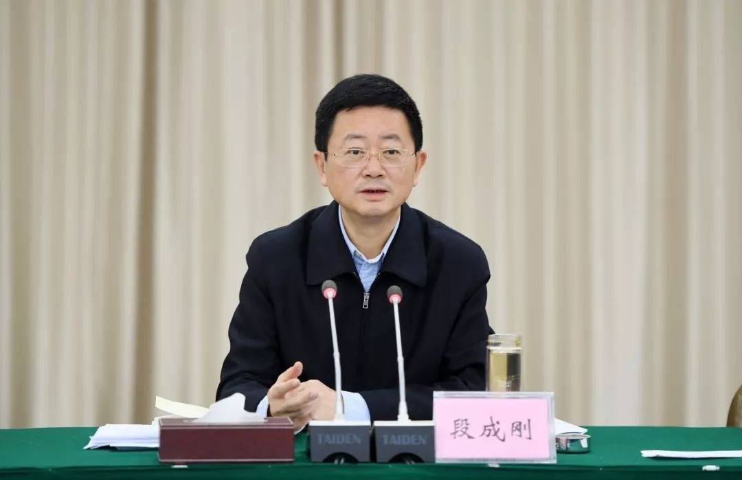 如何代理皇冠信用
_副部级"老虎"落马如何代理皇冠信用
!老同事3天前刚被查