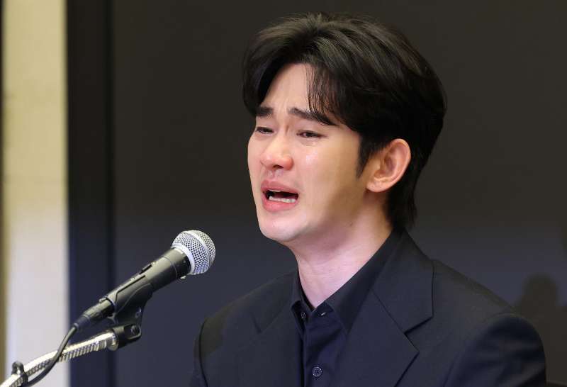 皇冠信用网出租足球
_金秀贤为何在记者会上多次喝水皇冠信用网出租足球
，网友请DeepSeek解读