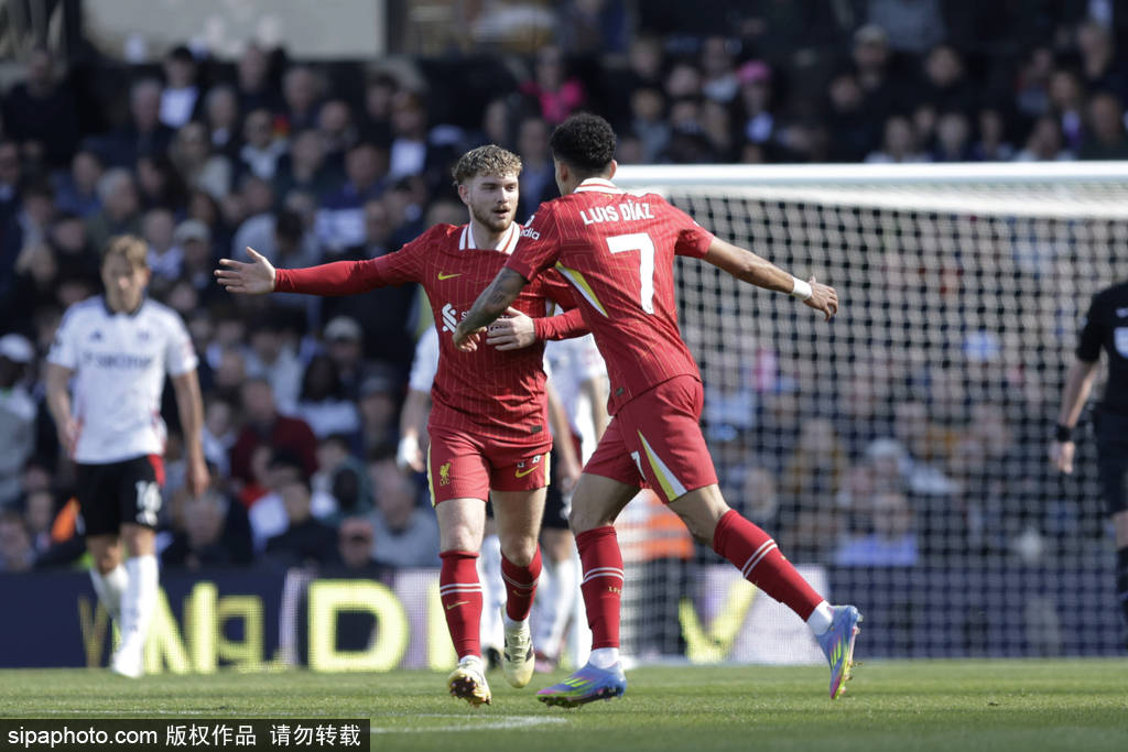 皇冠英雄联盟
_英超-麦卡利斯特世界波后防线三度送礼 利物浦2-3遭逆转