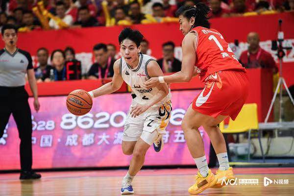 皇冠信用网怎么注册
_广东女篮客场再胜四川拿到冠军点皇冠信用网怎么注册
!杨舒予、杨力维合砍43分