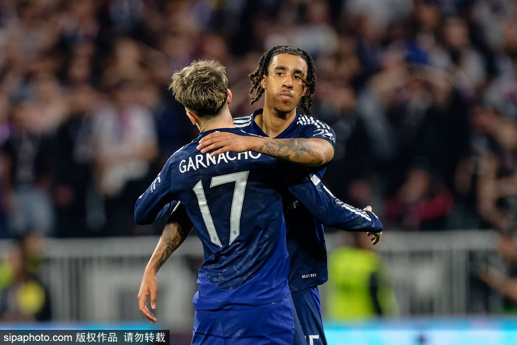 韩国K甲组联赛
_欧联-齐尔克泽破门奥纳纳两送礼 曼联2-2遭里昂绝平