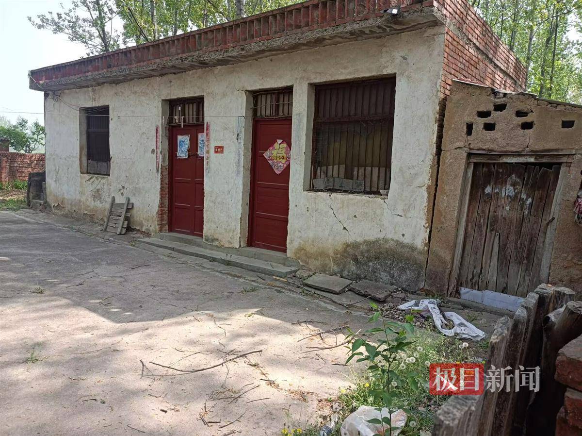 阿美尼亚超级联赛
_病房悲剧之谜：男子住院当晚捅伤同病房父子并跳楼身亡阿美尼亚超级联赛
，医院称其入院时无精神异常表现