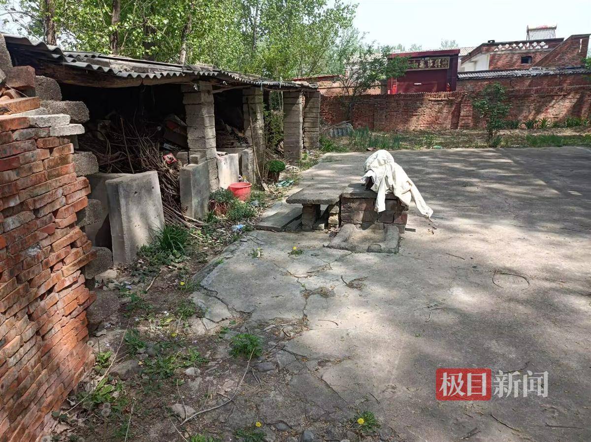 阿美尼亚超级联赛
_病房悲剧之谜：男子住院当晚捅伤同病房父子并跳楼身亡阿美尼亚超级联赛
，医院称其入院时无精神异常表现