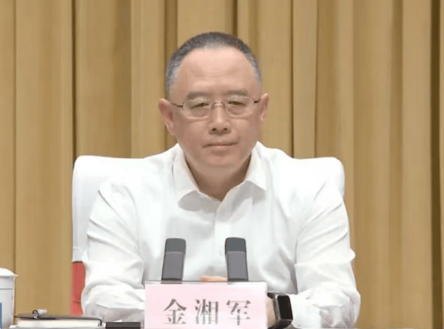 葡萄牙联赛U23-附加赛
_重磅葡萄牙联赛U23-附加赛
！山西省省长金湘军被查