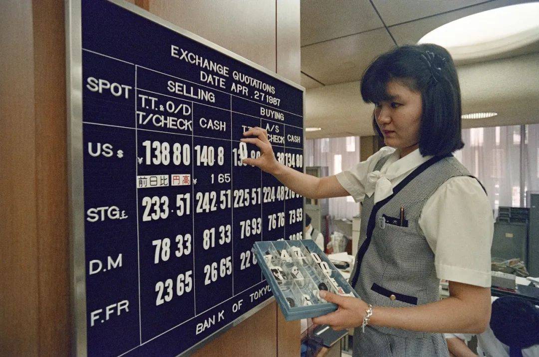 皇冠信用網申请条件
_日本央行前行长白川方明:“广场协议”的最大问题是什么