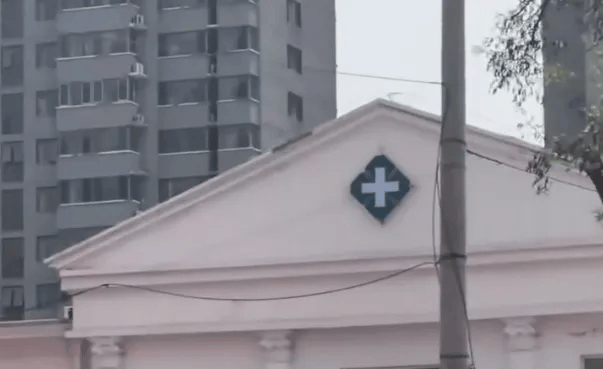 皇冠信用网代理
_“谁让你改的皇冠信用网代理
,你去问谁”!三河官方回应商铺招牌换色损失