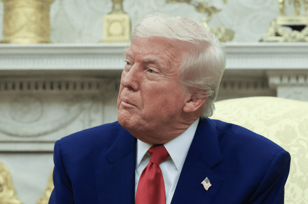 皇冠登3代理申请
_特朗普闯下大祸皇冠登3代理申请
,还没和中国分出输赢,就被抓到了一个大把柄