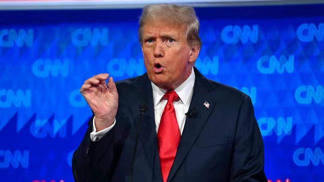 信用網怎么注册
_准备登机离国信用網怎么注册
，78岁特朗普上任首访，中方火速致电，对美称呼已变