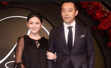 挪威超级联赛_S妈回应汪小菲带孩子定居上海挪威超级联赛,仅仅说了16个字,直言未收到相关信息