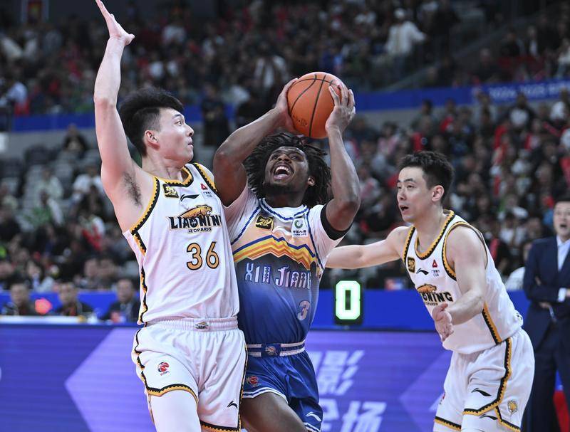 皇冠信用盘会员注册网址
_赵继伟22+5沙拉木16+7 辽宁3-0横扫新疆晋级四强