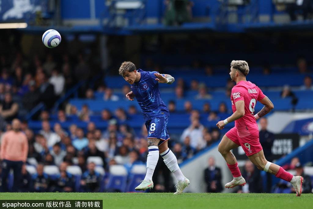 皇冠代理管理端
_观战台:利物浦或加冕英超冠军 巴萨迎扩大领跑优势良机